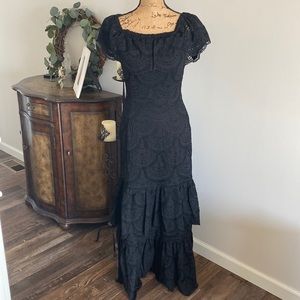Long lace black dress